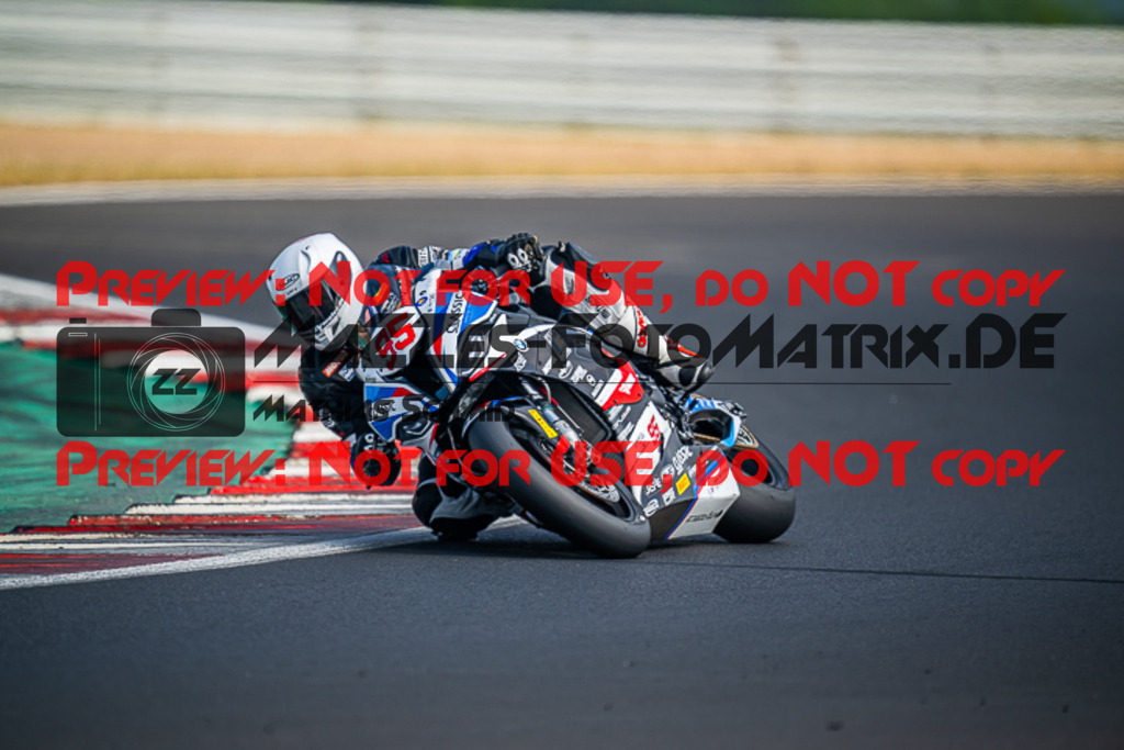 MaZZes_FotoMatrix_220626_6460 | PROSUPERSTOCK