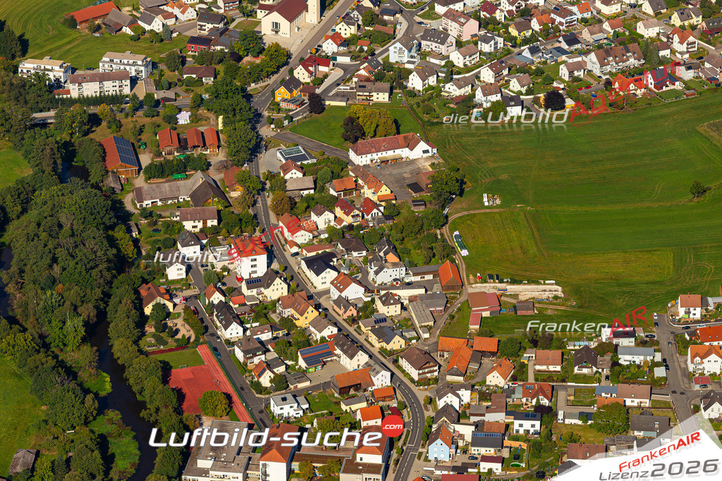 Das Luftbild der Stadt Schirmitz wurde 2021 vom Flugzeug heraus erstellt (keine Drohne) Aufnahmehöhe ca.450 Meter- hohe Bildauflösung und Druck-Qualität garantiert!