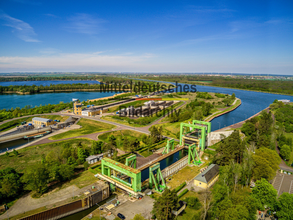 Schiffshebewerk _ Doppelsparschleuse Rothensee-0011 | Schiffshebewerk Magdeburg Rothensee - Realisiert mit Pictrs.com