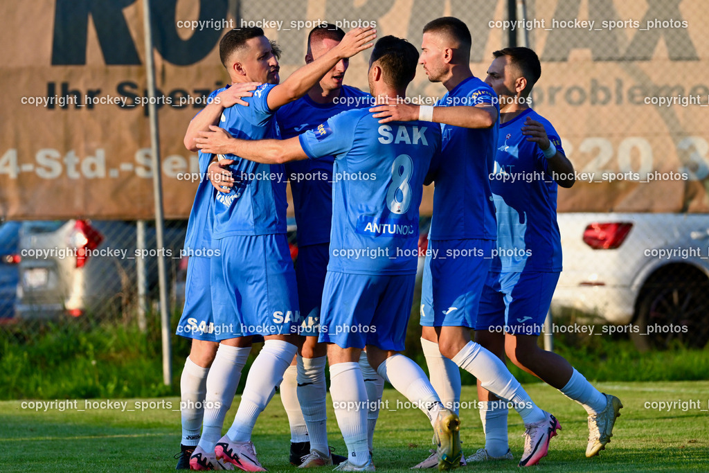 SV St.Jakob vs. SAK | #11 Enes Brdjanovic SAK, #24 Zoran Vukovic SAK, #8 Mario Antunovic SAK, #10 Yosifov Svetlozar Angelov SAK, Jubel SAK Mannschaft, SV St.Jakob vs. SAK, SV St.Jakob vs. SAK am 23.08.2024 in St. Jakob im Rosenthal (Sportplatz St. Jakob), Austria, (Photo by Bernd Stefan)
