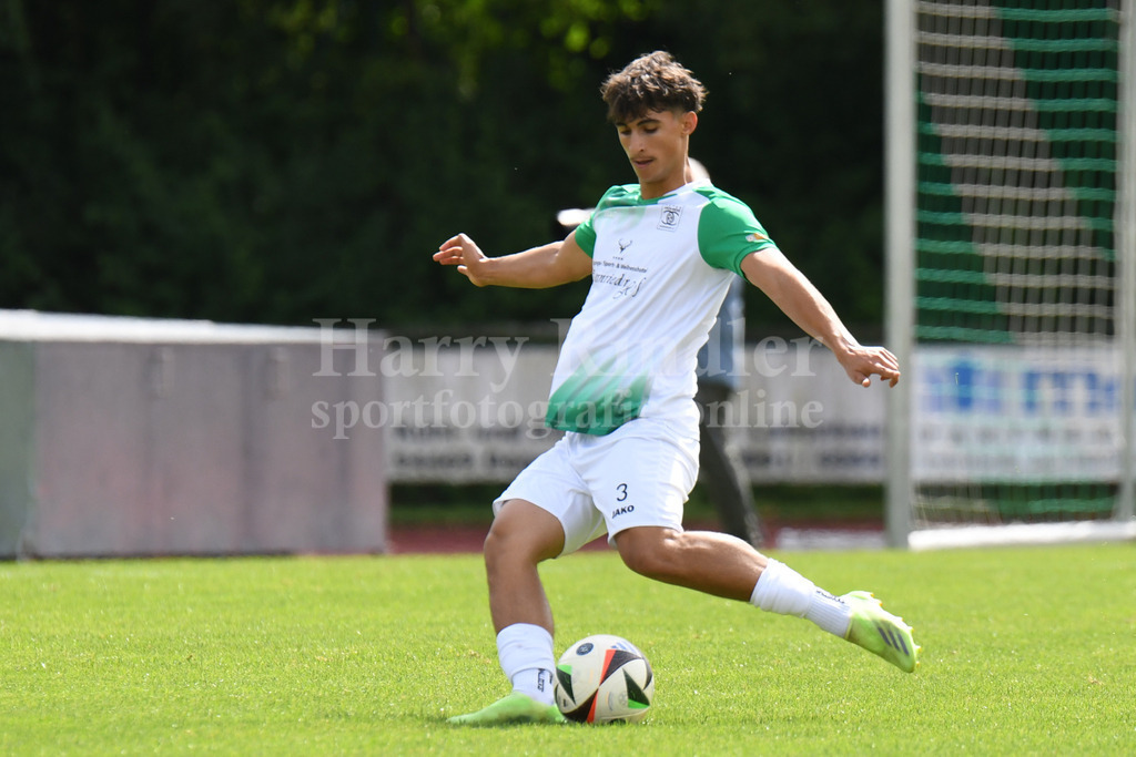 SpVgg GW Deggendorf | Andras Mityko (SpVgg GW Deggendorf #3) - Realisiert mit Pictrs.com