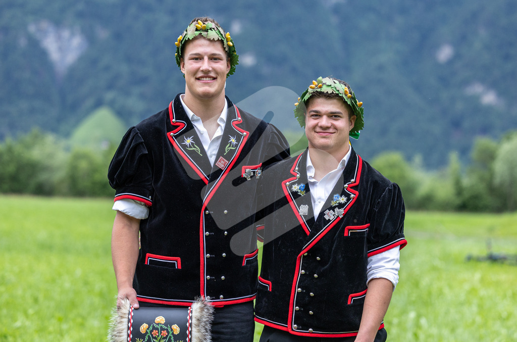 UKSF2026_Ehrung_00052 | Pfyl Reto und Steinauer Samuel, beide mit erstem Kranz - Realisiert mit Pictrs.com