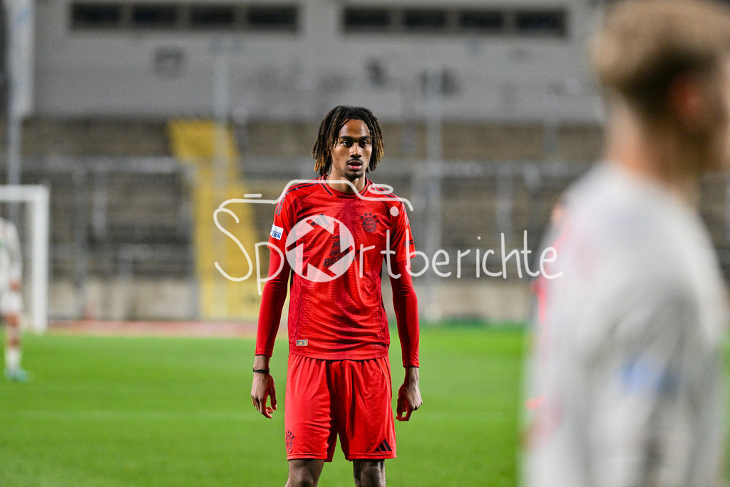 FC Bayern Amateure - FC Augsburg II | im Bild Jonah Daniel KUSI-ASARE (FC Bayern München II #9) / Einzelfoto / Freisteller / Regionalliga Bayern: FC Bayern Muenchen II - FC Augsburg II, Gruenwalder Stadion am 14.03.2025