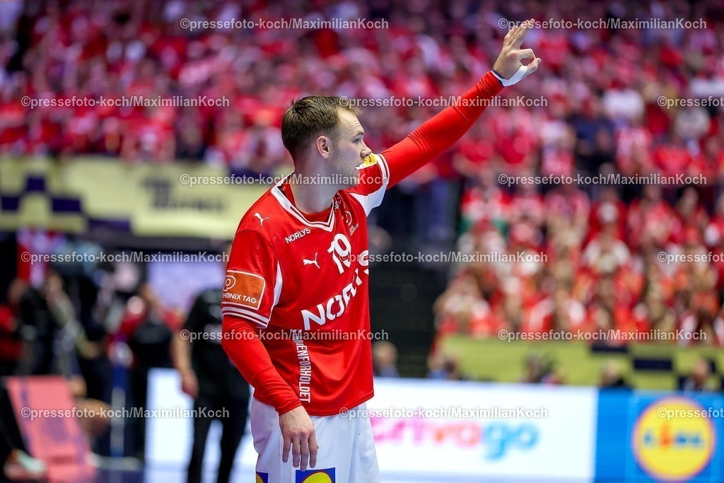 EHF20012602118 | 20.01.2026, Handball, Men's EHF EURO 2026, Dänemark - Portugal, Jyske Bank Boxen in Herning, Dänemark, Preliminary Round:  Mathias Gidsel (Denmark #19) gestikulierend auf dem Spielfeld  