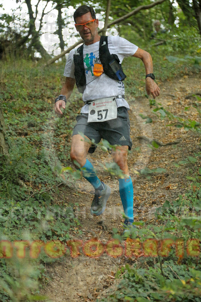 220827_1135_EX1_9201 | Sportfotografie im Rhein-Sieg Kreis, Köln, Bonn, NRW, Rheinland Pfalz, Hessen, etc. Unser Tätigkeitsfeld umfasst den Laufsport vom Volkslauf über den Marathon, Duathlon, Triathon bis zum Ultralauf wie Kölnpfad Ultra oder Schindertrail.