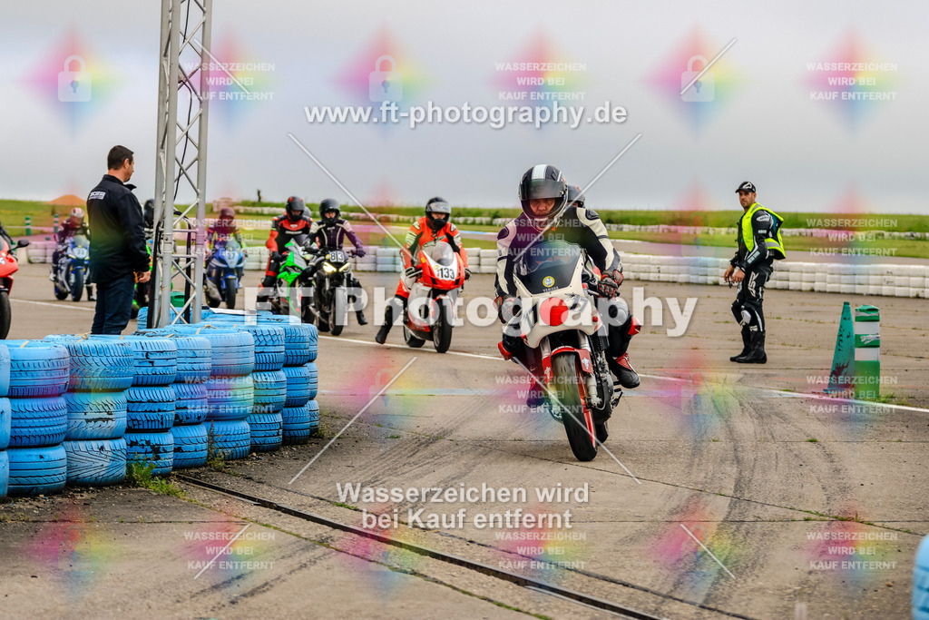 MotoTeam-7945 | Hier findet Ihr Bilder von Touristenfahrten auf der Nürburgring Nordschleife oder von anderen Veranstaltungen die ich besucht habe. Viel Spass beim Durch Schauen 