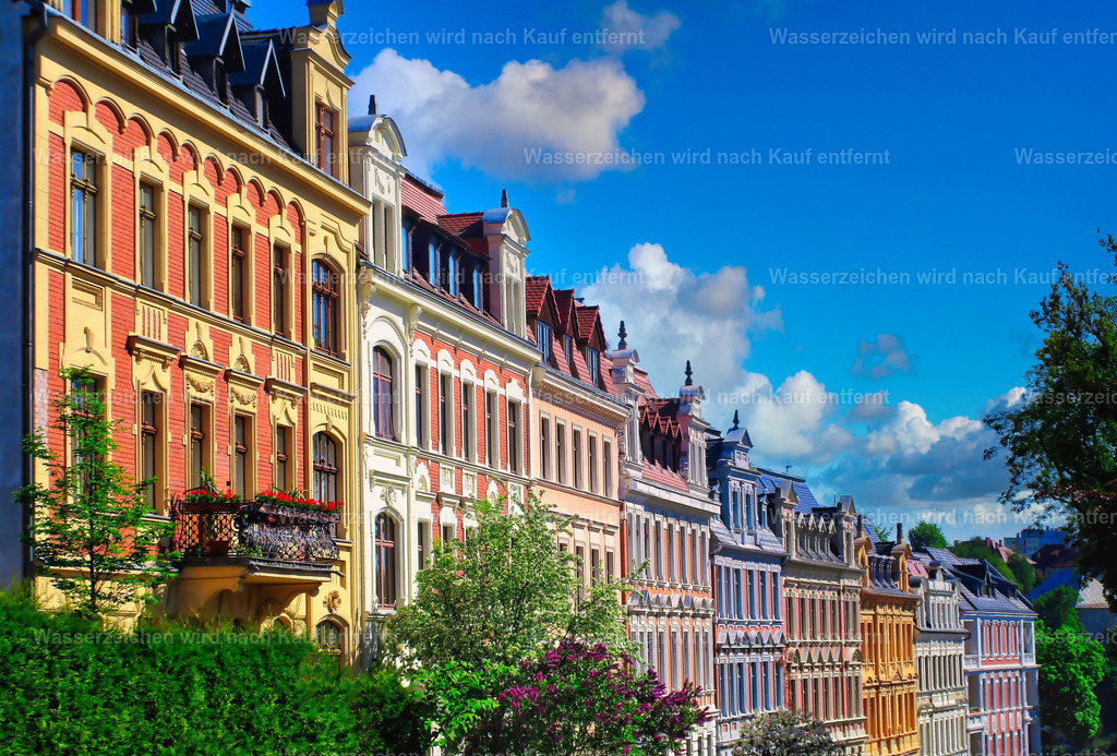 Görlitz - Gründerzeitviertel | Görlitz ist die östlichste Stadt Deutschlands und liegt direkt an der Grenze zu Polen an der Lausitzer Neiße. Die Stadt ist bekannt für ihre außergewöhnlich gut erhaltene Altstadt mit Gebäuden aus Gotik, Renaissance, Barock und Jugendstil. Aufgrund ihrer historischen Kulisse diente Görlitz bereits als Drehort für zahlreiche internationale Filme und wird deshalb oft als „Görliwood“ bezeichnet. Zudem verbindet die Stadt eine Brücke mit der polnischen Nachbarstadt Zgorzelec, mit der sie eng zusammenarbeitet. - Realisiert mit Pictrs.com