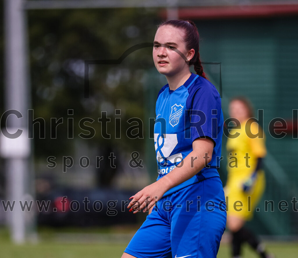 2023-09-03_140_Teamware_Cup_2023 | Oberding, Deutschland, 03.09.2023:
Fußball, TS Teamwear Cup 2023, Vorrunde, FC Schwaig gegen FC Langengeisling, Endergebnis: 

Foto: Christian Riedel / fotografie-riedel.net