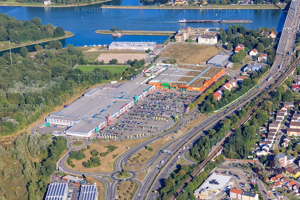 Luftbild: Maximiliancenter 1 im Ortsteil Maximiliansau in Wörth im Bundesland Rheinland-Pfalz in Deutschland. Foto: IMG_52953.jpg vom 08.09.2012 durch Werner Riehm/FLY-FOTO.de