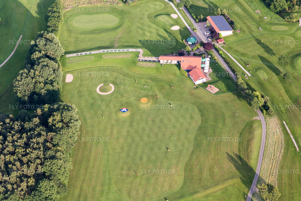 Luftbild: Golfclub Mudau e.V im Ortsteil Untermudau in Mudau im Bundesland Baden-Württemberg in Deutschland. Foto: IMG_107566.jpg vom 02.06.2018 durch Werner Riehm/FLY-FOTO.de