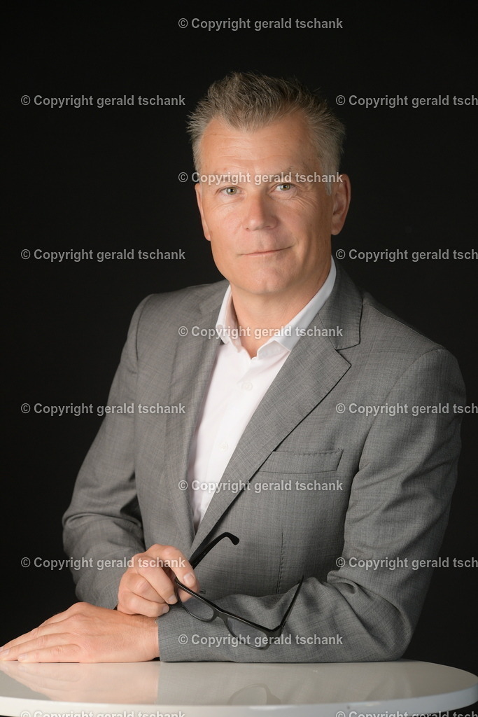 DSC_8104 | Wählen Sie hier bitte Ihr bestes Foto aus, mit diesem Bild wird Ihr Set produziert. Sollten Sie kein Bild wählen oder mehrere suchen wir das Beste aus!