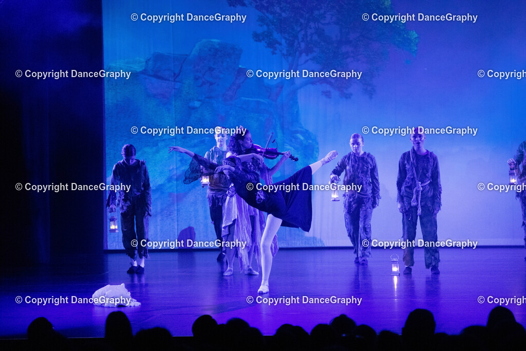 GPHY1457 | DanceGraphy - Realisiert mit Pictrs.com