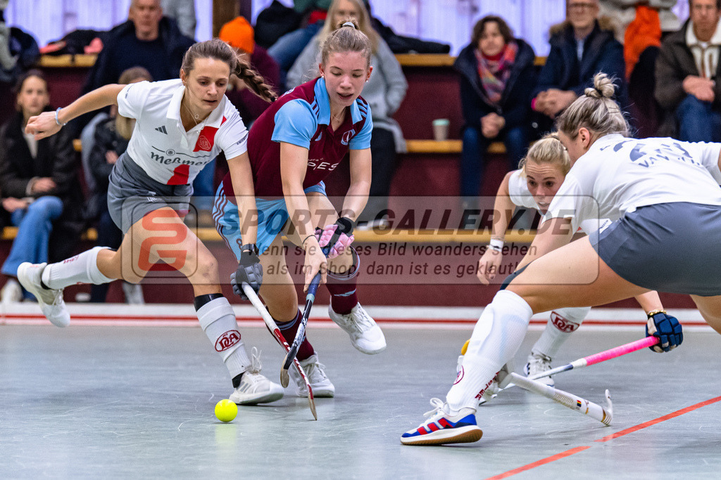 SM_20231216-D5A_5723 | 1.Bundesliga Hallenhockey  (W) UHC - DCadA / 3:2 (2:2)
