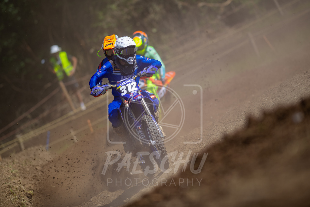 MX 2 (673) | Paeschuphoto Shop - Wer nicht sucht der auch nicht findet.Ob Motocrossbilder oder von einem besuchtem Spiel, Hauptsache Action. - Realisiert mit Pictrs.com