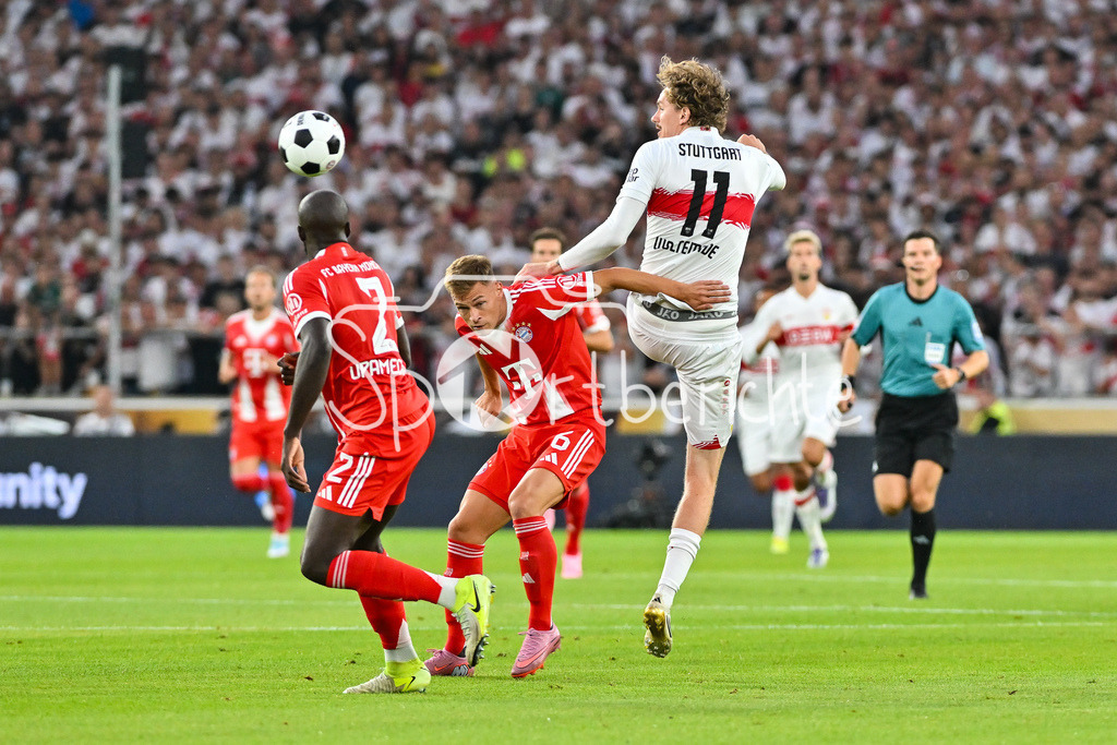 VfB Stuttgart - FC Bayern München | im Duell Joshua KIMMICH (FC Bayern Muenchen 6) und Nick WOLTEMADE (VfB Stuttgart 11) / Zweikampf / kopfball / Franz-Beckenbauer Supercup: VfB Stuttgart - FC Bayern München; MHP Arena am 16.08.2025