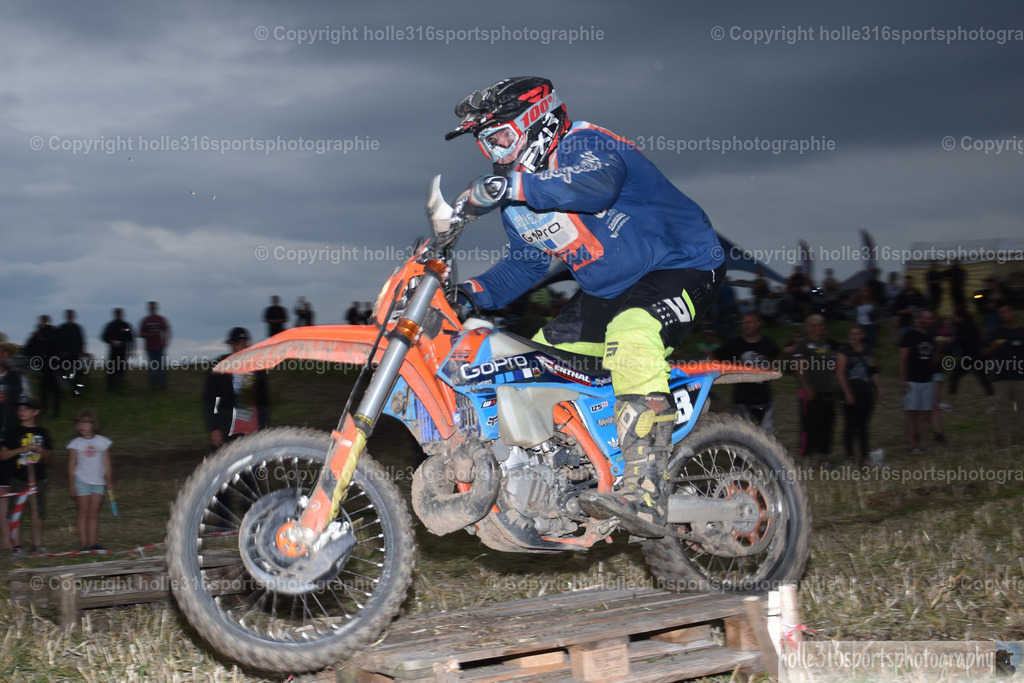 DSC_0266_01 (2) | Sportfotografie , Motorsport, Motoross, Reitsport, Mointainbike, Enduro,
Landschaft , Outdoor, Eventfotografie, Landschaft, Bilder online bestellen - Realisiert mit Pictrs.com