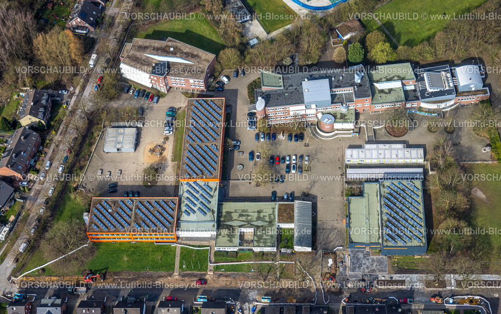 Bottrop260306473 | Luftbild, Willy Brandt-Gesamtschule mit Solardach, Eigen, Bottrop, Ruhrgebiet, Nordrhein-Westfalen, Deutschland