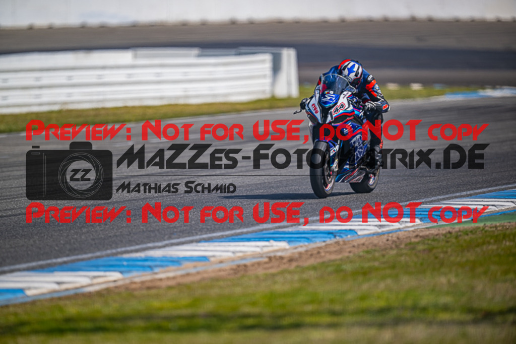 MaZZes_FotoMatrix_230410_9025 | WEISS