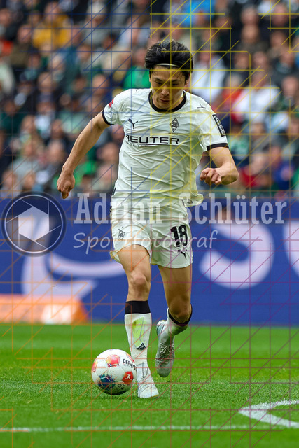 04.04.2026, GER, Fussball, Herren, 1. BL, Saison 2025/2026, Borussia Mönchengladbach - 1. FC Heidenheim | Shuto Machino (Borussia Mönchengladbach) in Aktion am Ball, Einzelaktion 