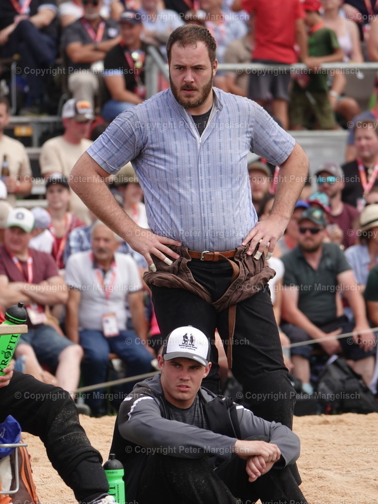 DSC05002 | Schwingen - Realisiert mit Pictrs.com