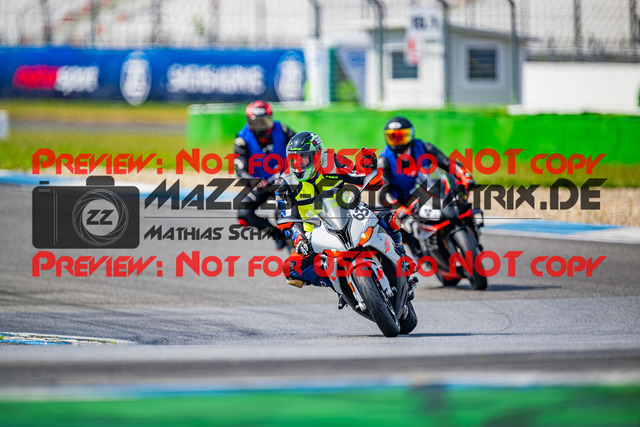 MaZZes_FotoMatrix_240701_6007705_0085 | INST