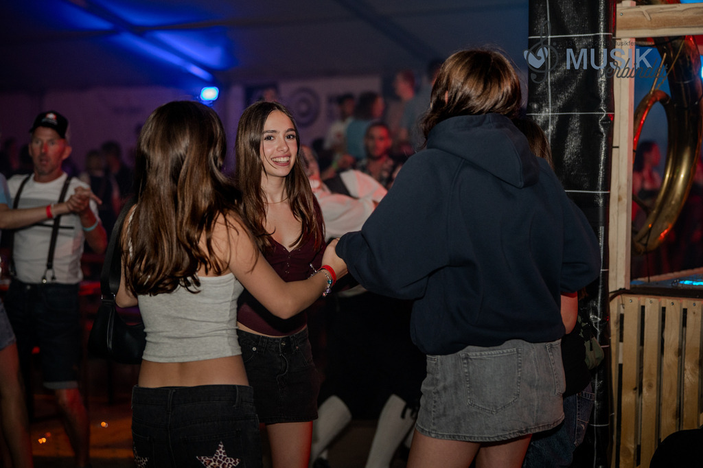 DSC_5150 | "Fussifoto.com – Ihr Ansprechpartner für hochwertige Fotografie! Entdecken Sie kreative Bilder und professionelle Dienstleistungen. Kontaktieren Sie uns für Ihre Projekte!"