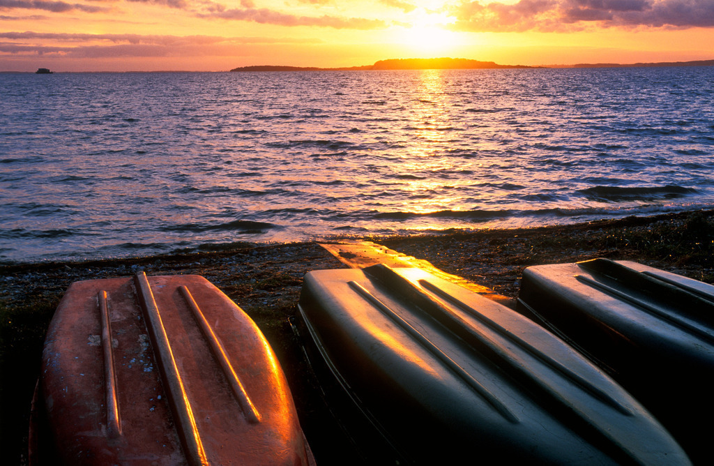 Boote am Ufer | Neu Reddevitz, Deutschland - November 27, 2007: Boote am Ufer. - Realisiert mit Pictrs.com