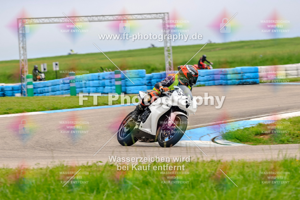 MotoTeam-8013 | Hier findet Ihr Bilder von Touristenfahrten auf der Nürburgring Nordschleife oder von anderen Veranstaltungen die ich besucht habe. Viel Spass beim Durch Schauen 