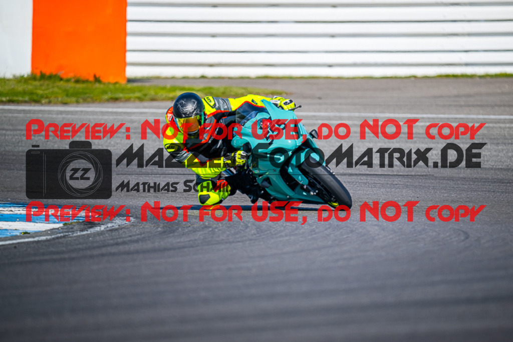 MaZZes_FotoMatrix_230410_5166 | ROT