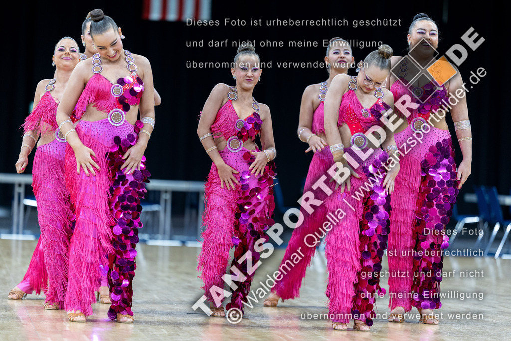 20240310-00641 | Hier finden Sie Tanz Bilder vom Latein und Standard Formationen tanzen. Sportbilder vom Tanzsport. Schöne Fotos und von Weltmeisterschaft, Europameisterschaft, Bundesliga, Regionalliga, Oberliga und Landesliga sowie von GOC Stuttgart, DanceComp, WM Bremen