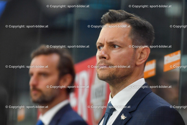 AUT, ICE, Black Wings Linz vs HC Innsbruck | 18.10.2022, Eishalle Linz, AUT, ICE Eishockey Liga, Black Wings Linz vs HC Innsbruck, im Bild Philipp Lukas, Head Coach EHC Black Wings Linz (BWL)


// ICE bet-at-home Hockey League Match between Black Wings Linz and HC Innsbruck in Linz, Austria on 2022/10/18