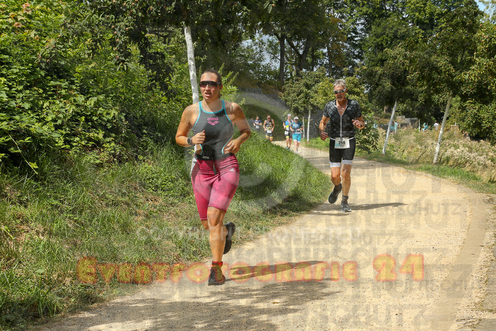 250824_1322_EX1_2171 | Sportfotografie im Rhein-Sieg Kreis, Köln, Bonn, NRW, Rheinland Pfalz, Hessen, etc. Unser Tätigkeitsfeld umfasst den Laufsport vom Volkslauf über den Marathon, Duathlon, Triathon bis zum Ultralauf wie Kölnpfad Ultra oder Schindertrail.