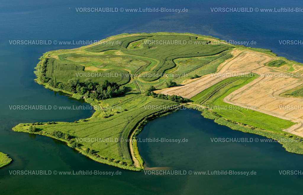 Ruegen12084209Zicker | Luftbild, Zudar, Schoritzer Wiek, Heidekaten, Mayafisch, Inselteil in Form eines Fisches,  Garz/Rügen, Insel Rügen, Mecklenburg-Vorpommern, Deutschland, Europa