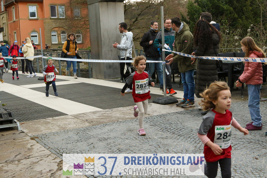 AOK JuniorCup 400m | 3Koenigslauf 2023 - Realisiert mit Pictrs.com