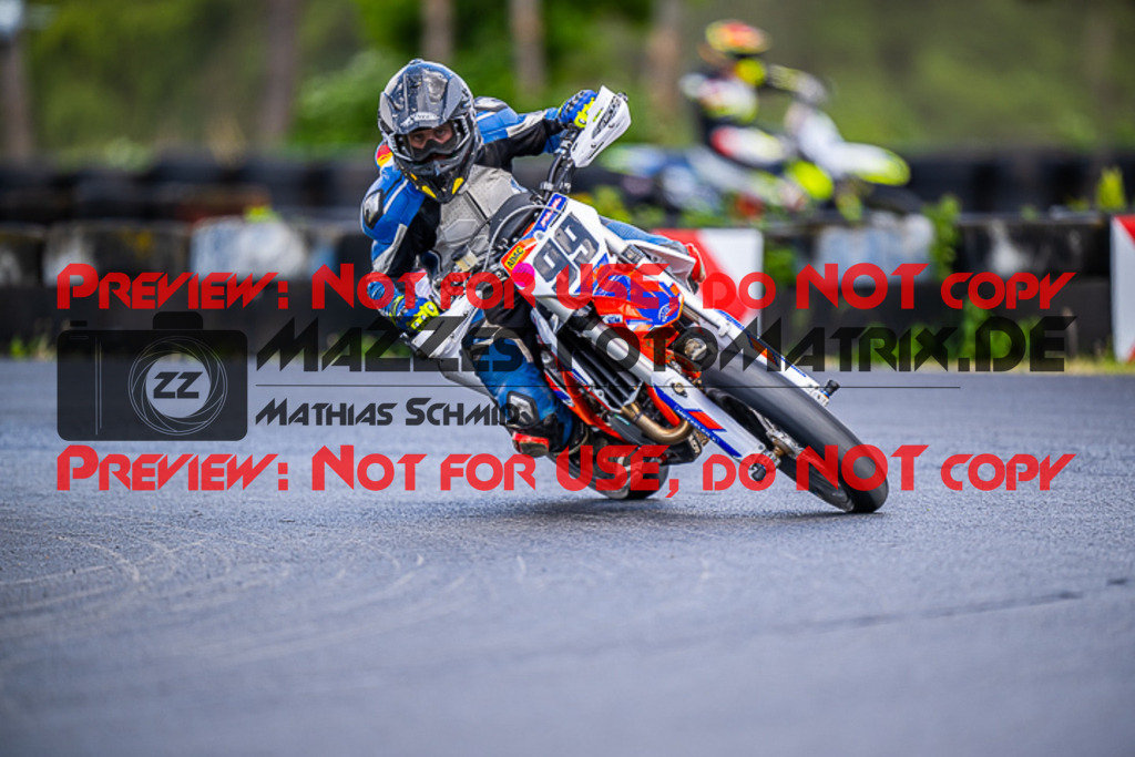 MaZZes_FotoMatrix_220528_1676 | Fotograf Mathias Schmid
Sportfotograf,
Eventfotograf,
Hochzeitsfotograf,
Portraitfotograf