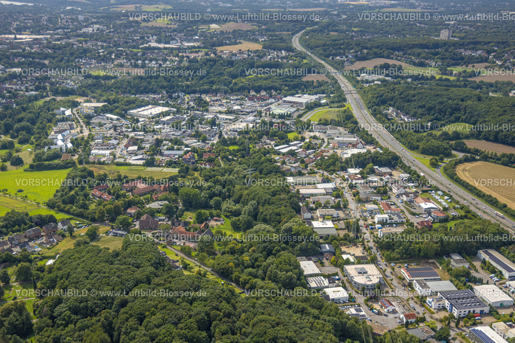 Witten250804670 | Luftbild, links Universität Witten/Herdecke und Christopherus-Haus e.V. Wohngemeinschaft und Lebensgemeinschaft Witten Christopherushof, Autobahn A44, Gewerbegebiet Liegnitzer Straße und Gewerbegebiet Wullener Feld, Waldgebiet Klevinghaushof, Annen, Witten, Ruhrgebiet, Nordrhein-Westfalen, Deutschland