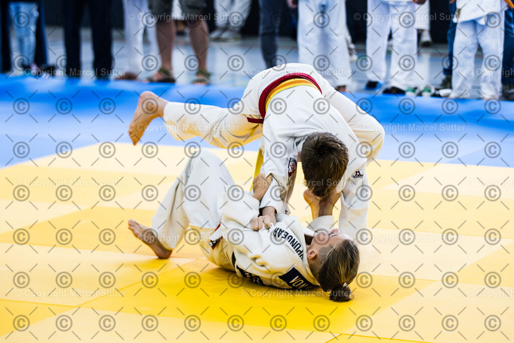 250921-113744-_G2A8885-MarcelSutter | Finde und bestelle deine Sport- und Eventfotos in höchster Qualität. Professionelle Aufnahmen von Wettkämpfen, Veranstaltungen und Outdoor-Events – schnell und einfach online bestellen. - Realisiert mit Pictrs.com