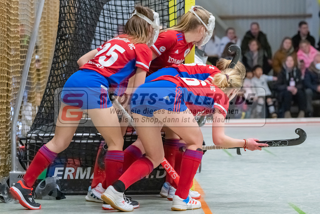 HK_20230226_105215 | Deutsche Meisterschaft WU16 Spiel um Platz 3 UHC Hamburg - Mannheimer HC am 26.2.2023 DSC 99, Düsseldorf ,