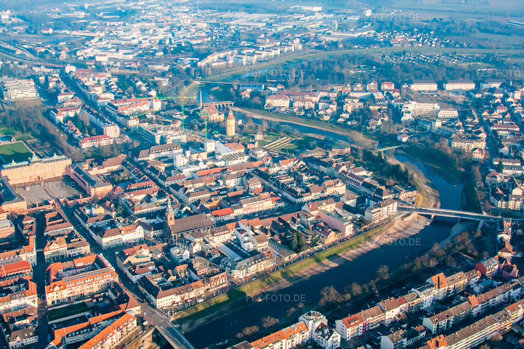 Luftbild: Residenzschloss von Westen in Rastatt im Bundesland Baden-Württemberg in Deutschland. Foto: IMG_61985.jpg vom 31.01.2014 durch Werner Riehm/FLY-FOTO.de
