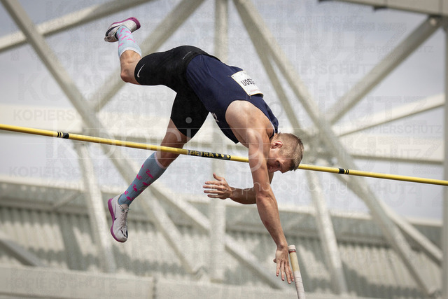 Golden Oval; Dresden, 31.05.2026 | DRESDEN , GERMANY - MAY 31:  Hunter Garretson (USA / United States) competes in the men’s pole vault during the Golden Oval Continental Tour Silver meeting on May 31, 2026 at Heinz-Steyer-Stadion in Dresden, Saxony, Germany.
