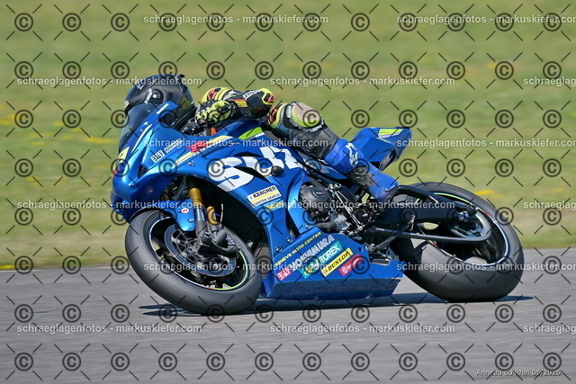 26BT01-1394 | 043 - Realisiert mit Pictrs.com