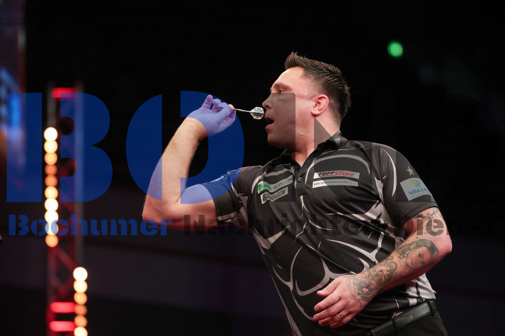  29.10.2023 - 
 | Sebastian Sendlak / Bochumer Nachrichtendienst (BOND) - PDC European Darts Championship: Viertelfinale {Persons shown} - Realisiert mit Pictrs.com