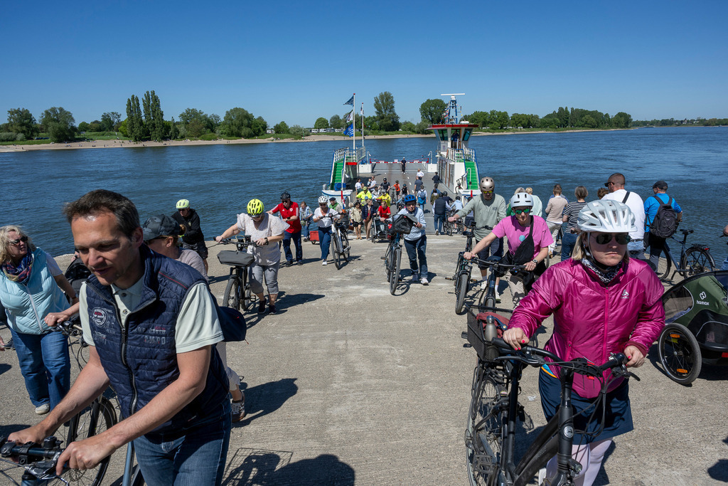 260501_Rhein_8161_mr | Entdecke exklusive Fotografie im muebri Shop: Stimmungsvolle Motive  Naturaufnahmen und mehr. Jetzt hochwertige Wandbilder und Fotoabzüge online kaufen! - Realisiert mit Pictrs.com