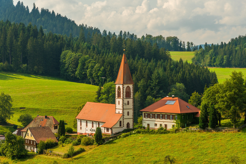 Kirche von St. Roman im Schwarzwald | <div id="allefotografen-seal-verified-green"></div><script src="https://www.allefotografen.de/956728/seal-verified-green/seal.js" async="async"></script> - Realisiert mit Pictrs.com