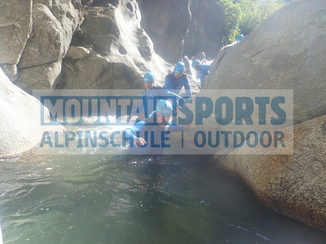 P9210097 | Bestelle die Bilder deines Berg- oder Wasser-Abenteuers mit Mountain Sports bequem von zu Hause aus direkt über unseren Online Fotoshop von pictrs.com. - Realisiert mit Pictrs.com