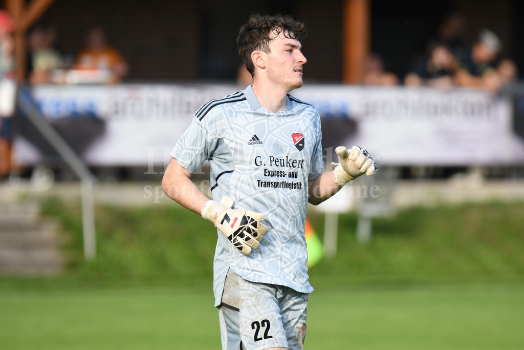  TSV Seebach : ASV Burglengenfeld | Enrico Birkner (TSV Seebach #22) Neuzugang SV Schalding/Heining U19 - Realisiert mit Pictrs.com