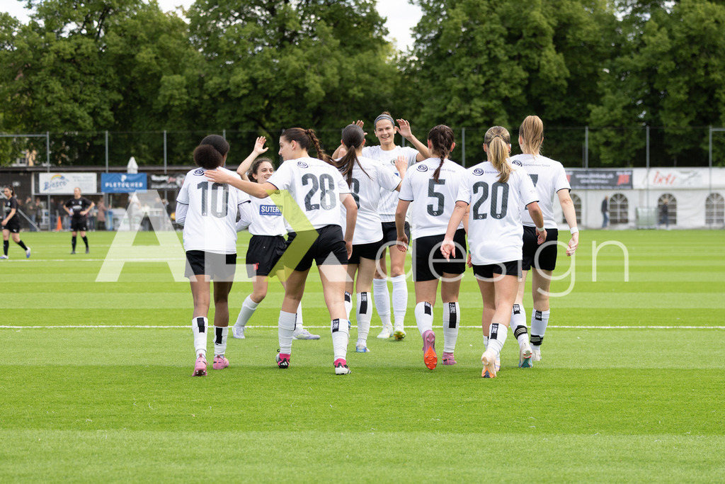 Fußball I Frauen I Saison 2025-2026 I Frauen 3. Liga | FVRZ Gruppe 2 | 18. Spieltag I Spielvereinigung Schaffhausen Damen 1 - Team Furttal Zürich I 17.05.2026 | Hochwertige Sportfotos kaufen & lizenzieren für Medien, Vereine, Agenturen & Sportler:innen. Entdecke professionelle Sportfotografie im Bildshop von Alexander Franzen. - Realisiert mit Pictrs.com