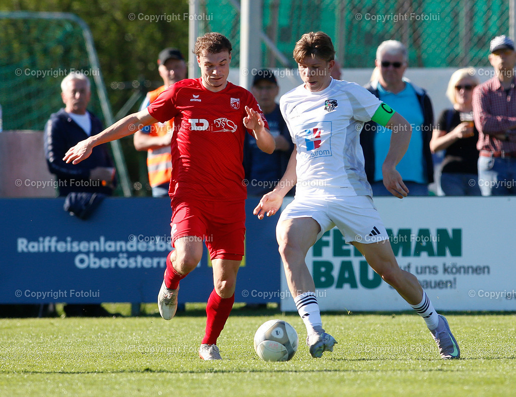 A_LUI-20250419_18 | SPORT FUSSBALL REGIIONALLIGAMITTE ASKOE OEDT-WAC AMATEURE 19.4.2025 IM BILD: JONAS ROSSDORFER (OEDT) UND MICHAEL BRUGGER (WACAMATEUERE) FOTO:FOTOLUI