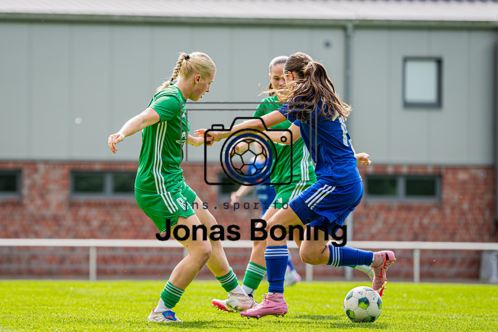 Fußball I Frauen I Saison 2026-2027 I Oberliga Niedersachsen I 1. Spieltag I TuS Lutten - BW Hollage I 53140 | jns.sportfotos - Realisiert mit Pictrs.com