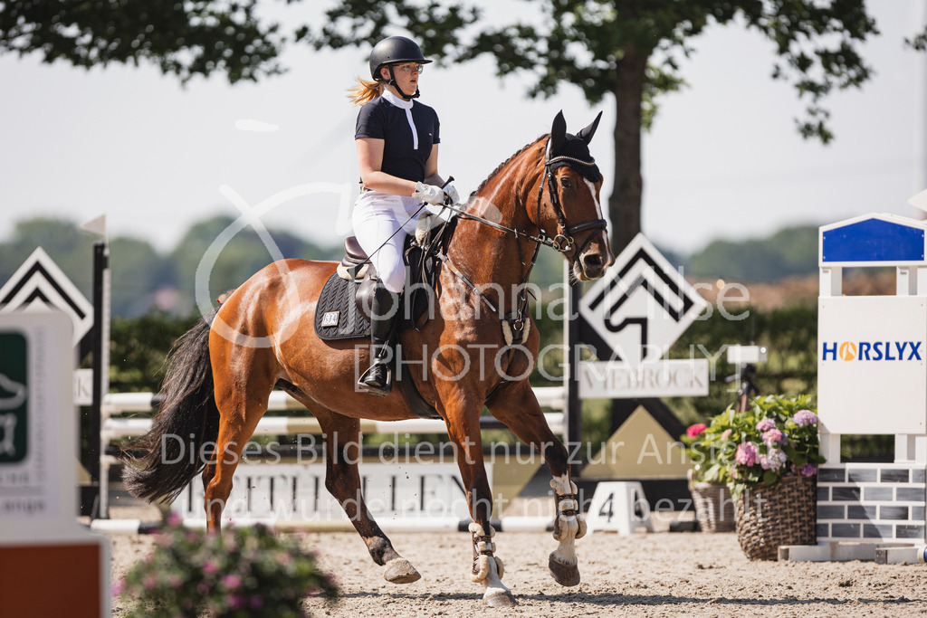 250622_Lemwerder_A-Stil-511 | Deine schönsten Turniermomente als professionelle Fotos! Entdecke hochwertige Pferdesport-Fotografie im Online-Shop. Jetzt Fotos finden & bestellen!